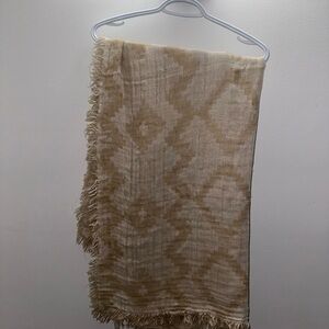 Aritzia Tan and Cream scarf